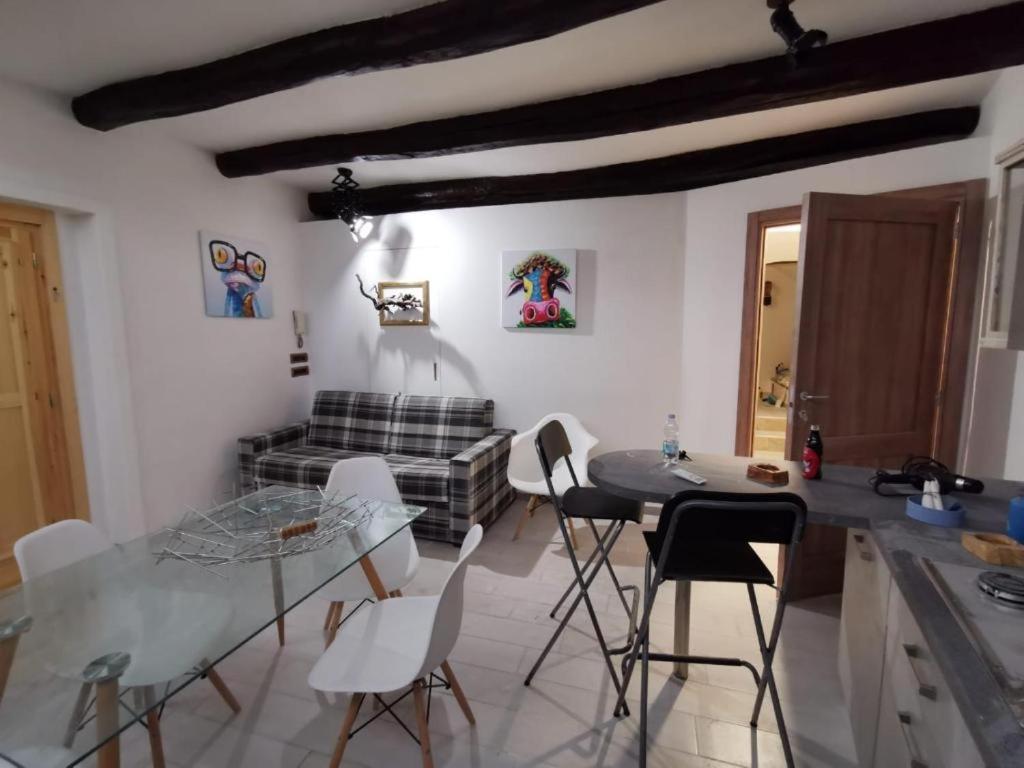 Legnosuites 3 Rooms 3 Bathrooms Group And Family By Houseinنابولي المظهر الخارجي الصورة