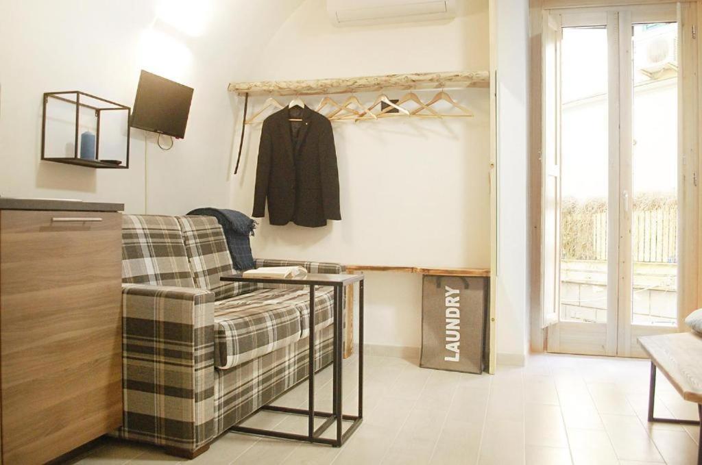 Legnosuites 3 Rooms 3 Bathrooms Group And Family By Houseinنابولي المظهر الخارجي الصورة